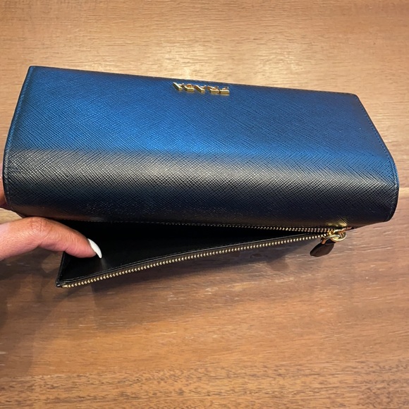 Prada Large Saffiano Black Leather Wallet - Picture 5 of 8